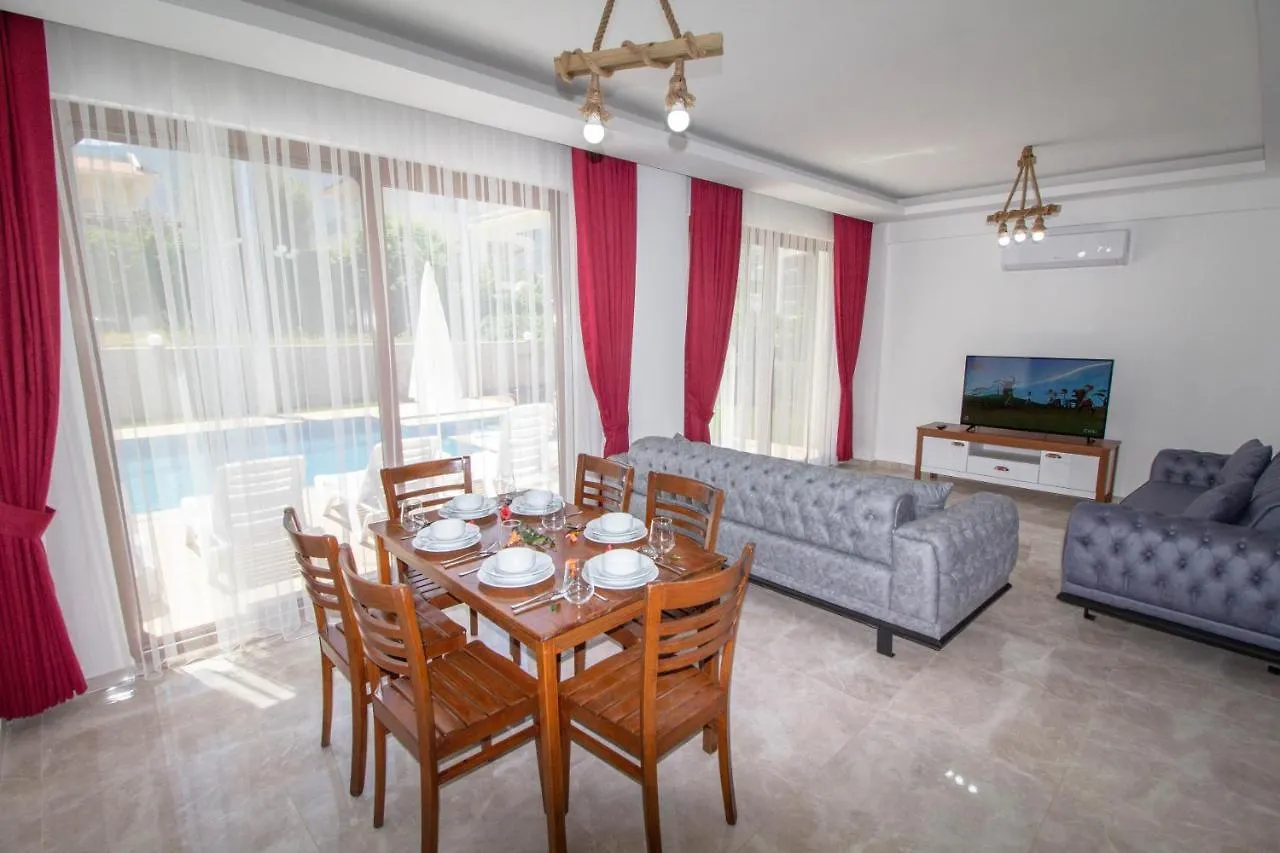 Mina Villa, Oezel Havuzlu, Fethiye Villa